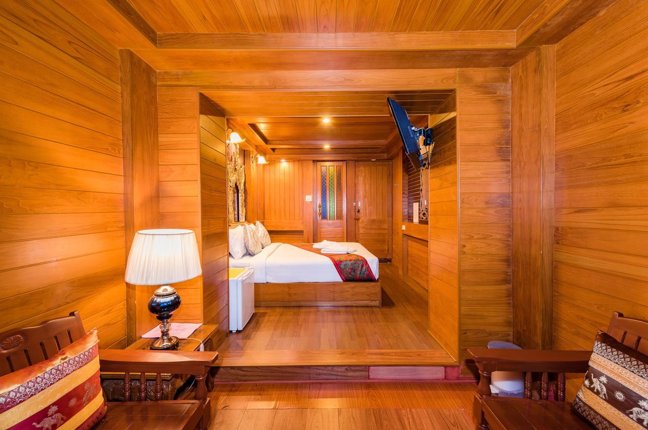 Villa Baan Ratchapruek à Phuket Extérieur photo