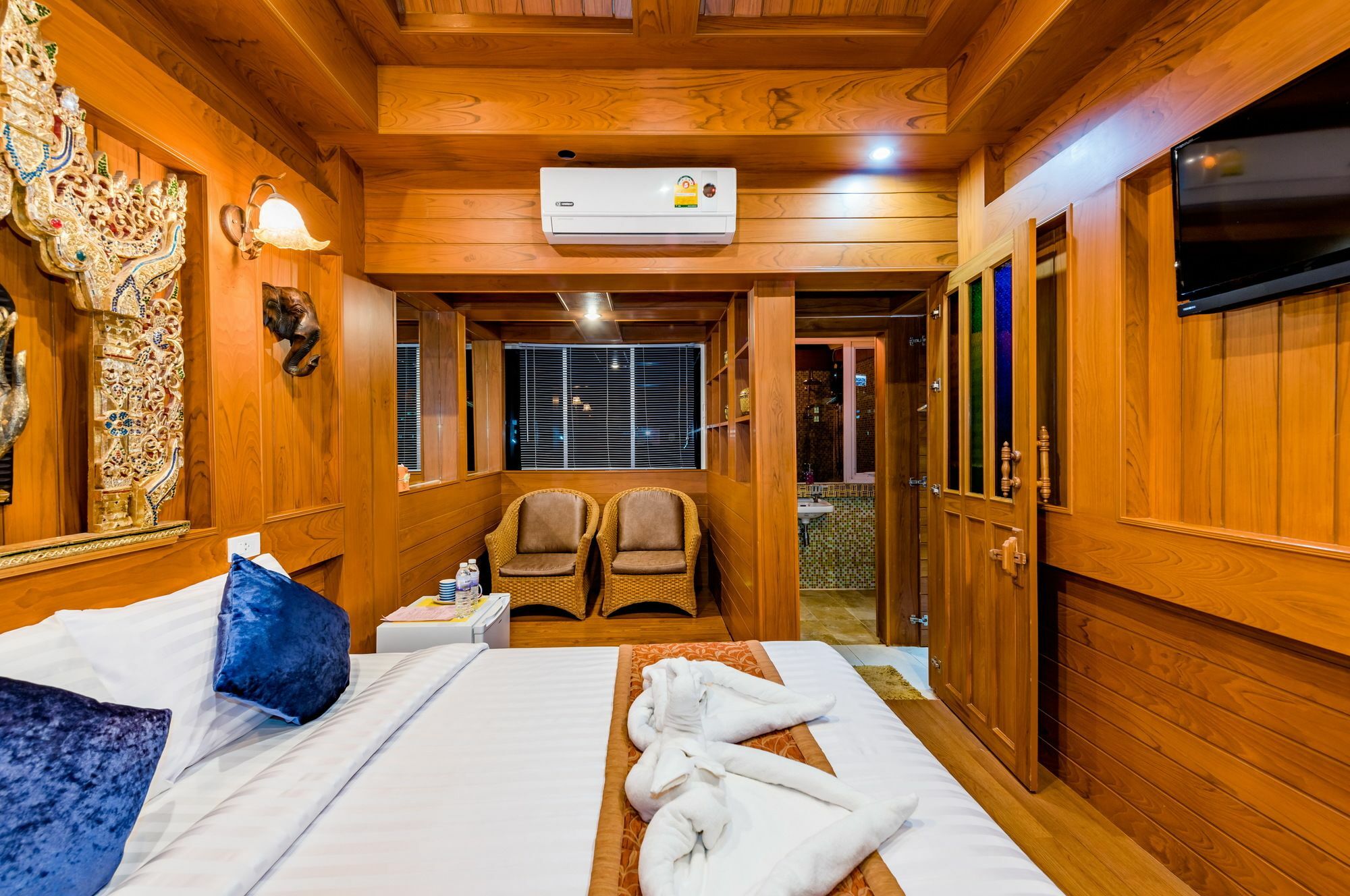 Villa Baan Ratchapruek à Phuket Extérieur photo
