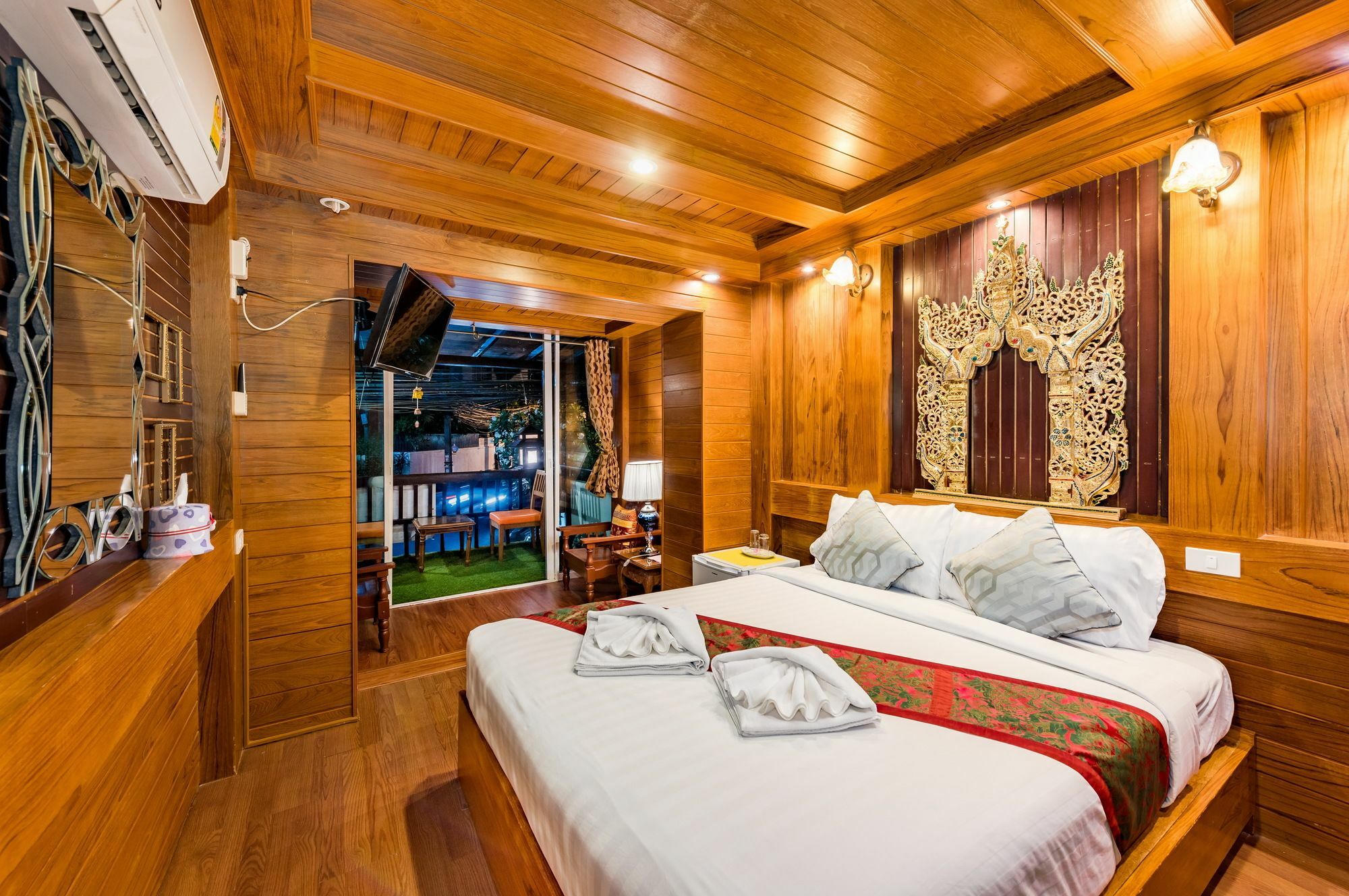Villa Baan Ratchapruek à Phuket Extérieur photo