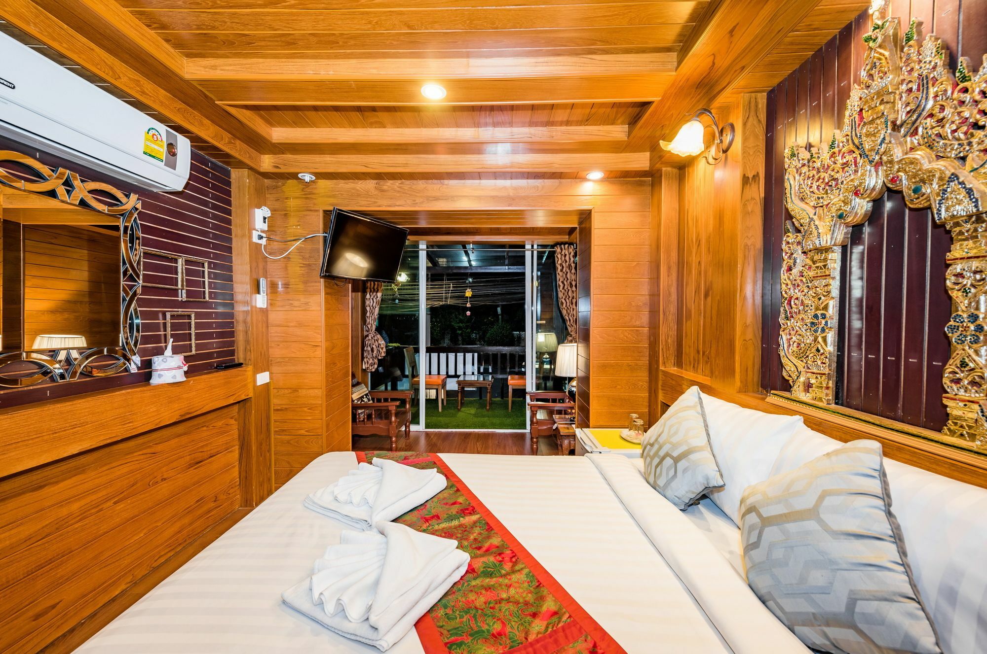 Villa Baan Ratchapruek à Phuket Extérieur photo