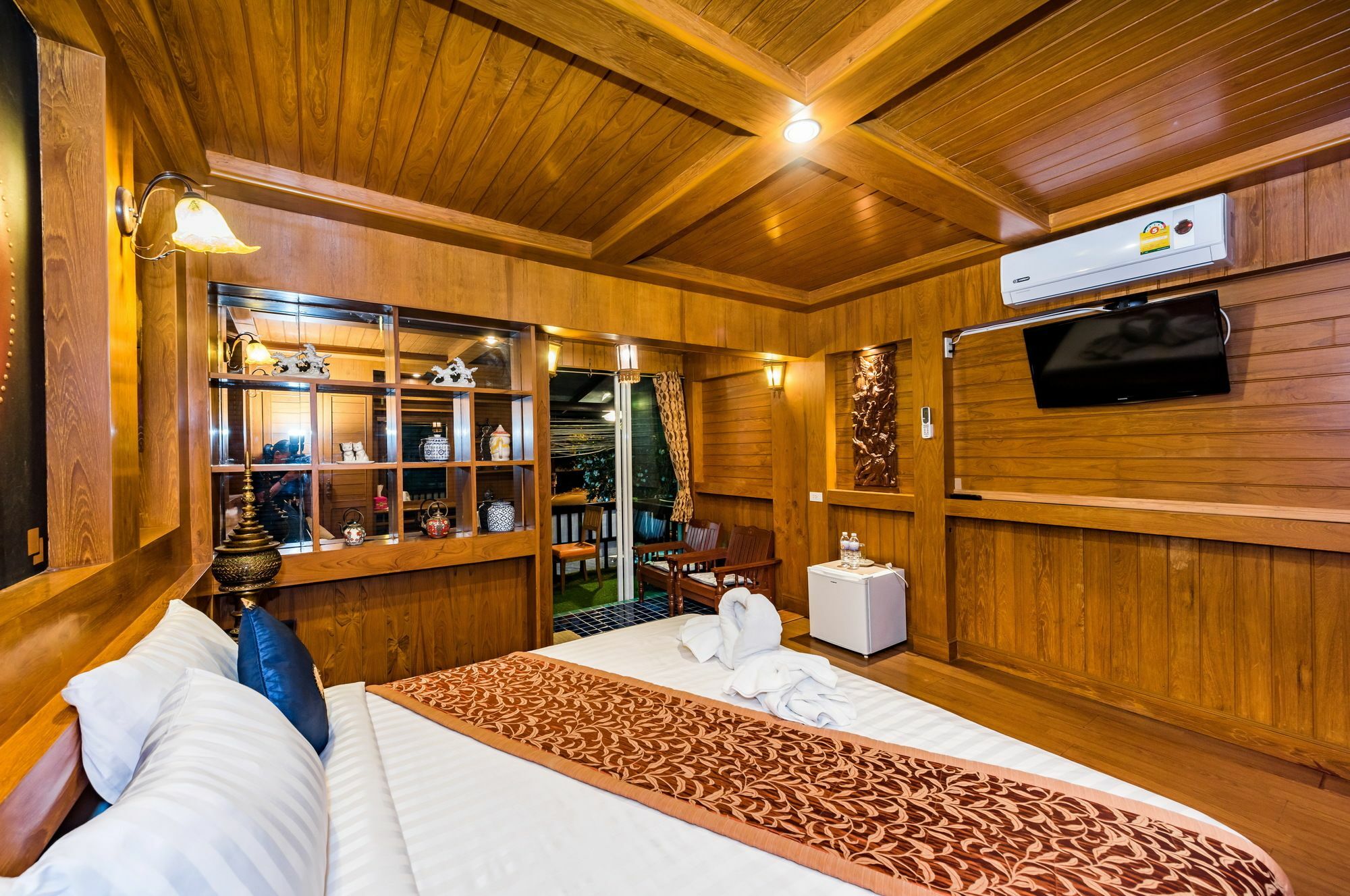 Villa Baan Ratchapruek à Phuket Extérieur photo